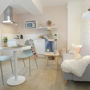 Sleepinconcarneau - Centre Piétonnier - 200 M De La Appartamento